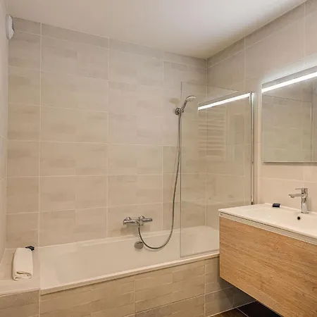 White Pearl A13 - Alpes Travel -